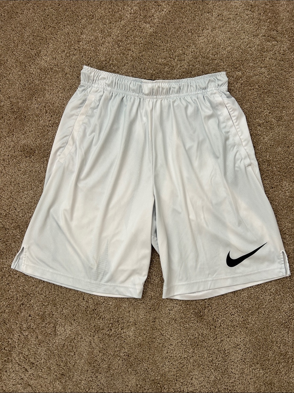 Nike Men's M White Athletic Basketball Shorts